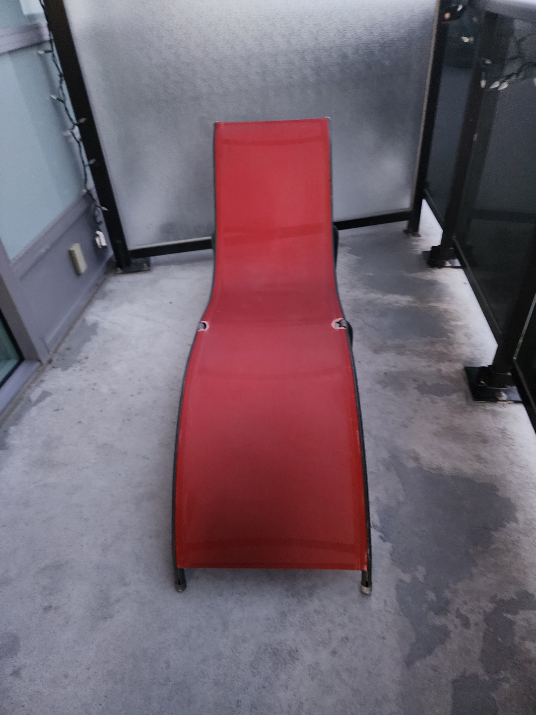 Red Sling Lounge Chair