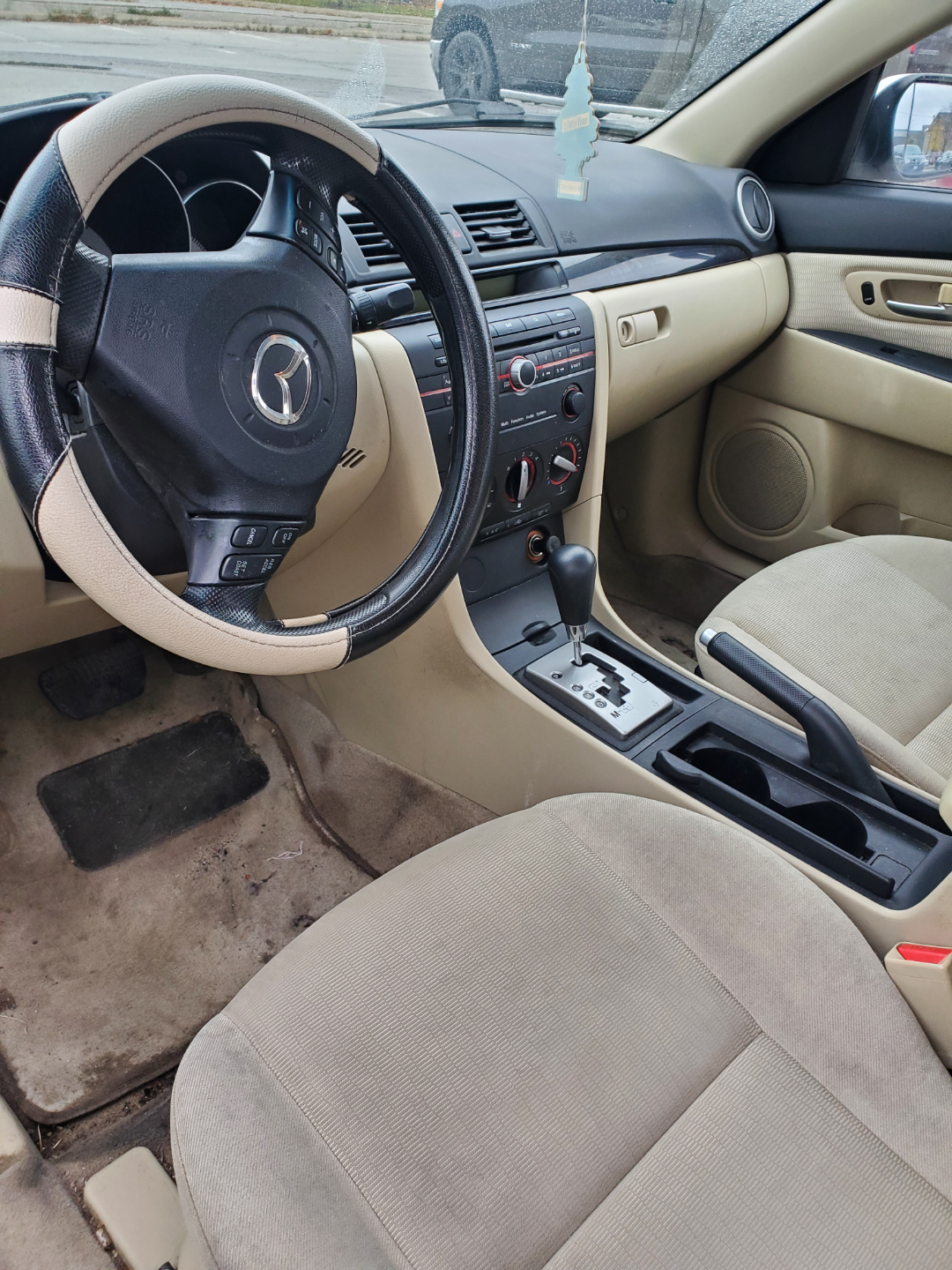 2008 Mazda3 - White Sedan - Great Condition - photo 3