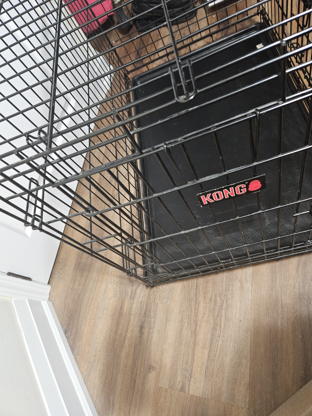 KONG Medium/Large Dog Crate with divider - photo 2
