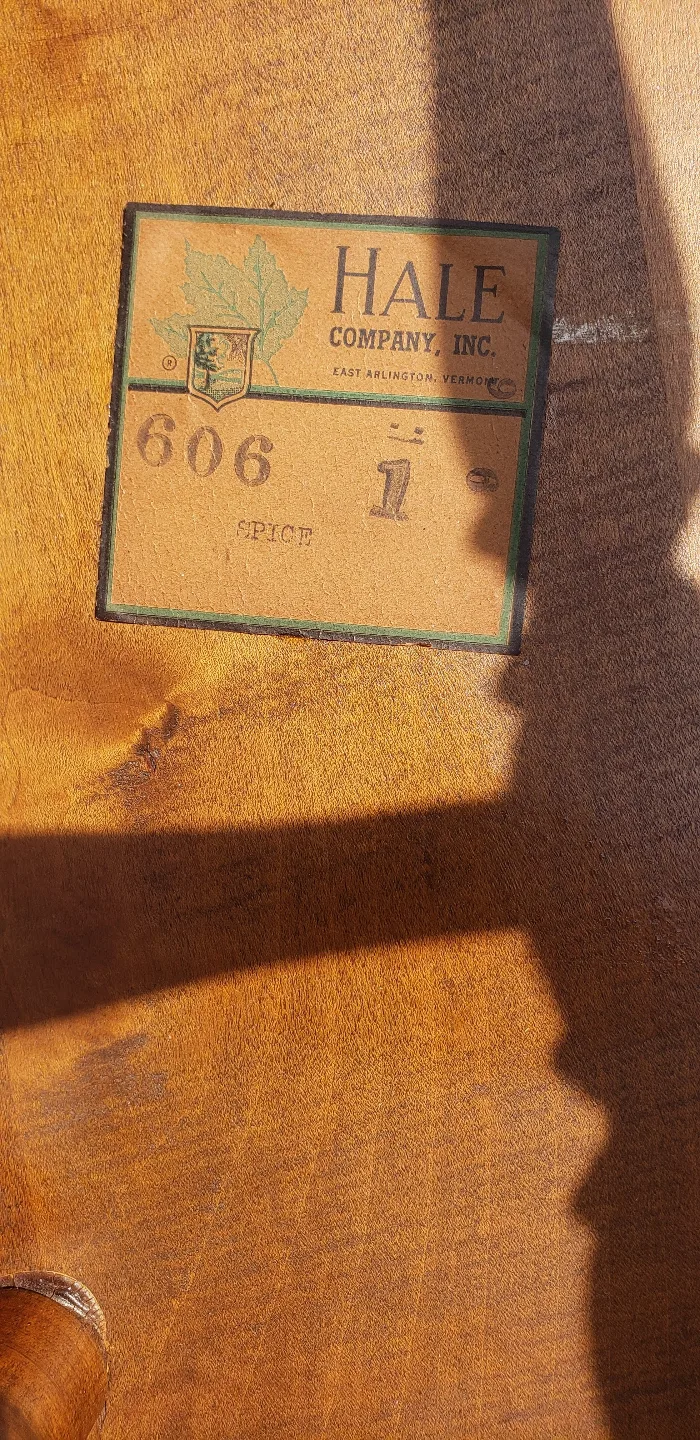 Hale Company, Inc. 4-Piece Dining Set image indicator(3)