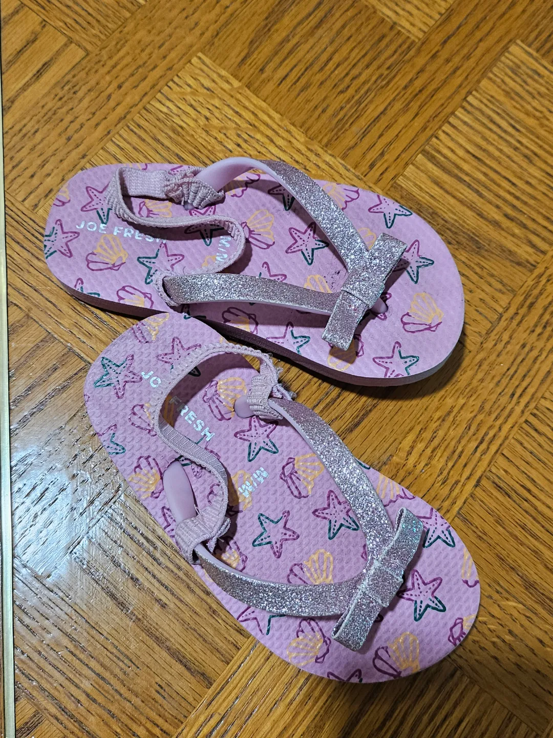 Joe Fresh Girls Glitter Sandals Size 7 thumbnail