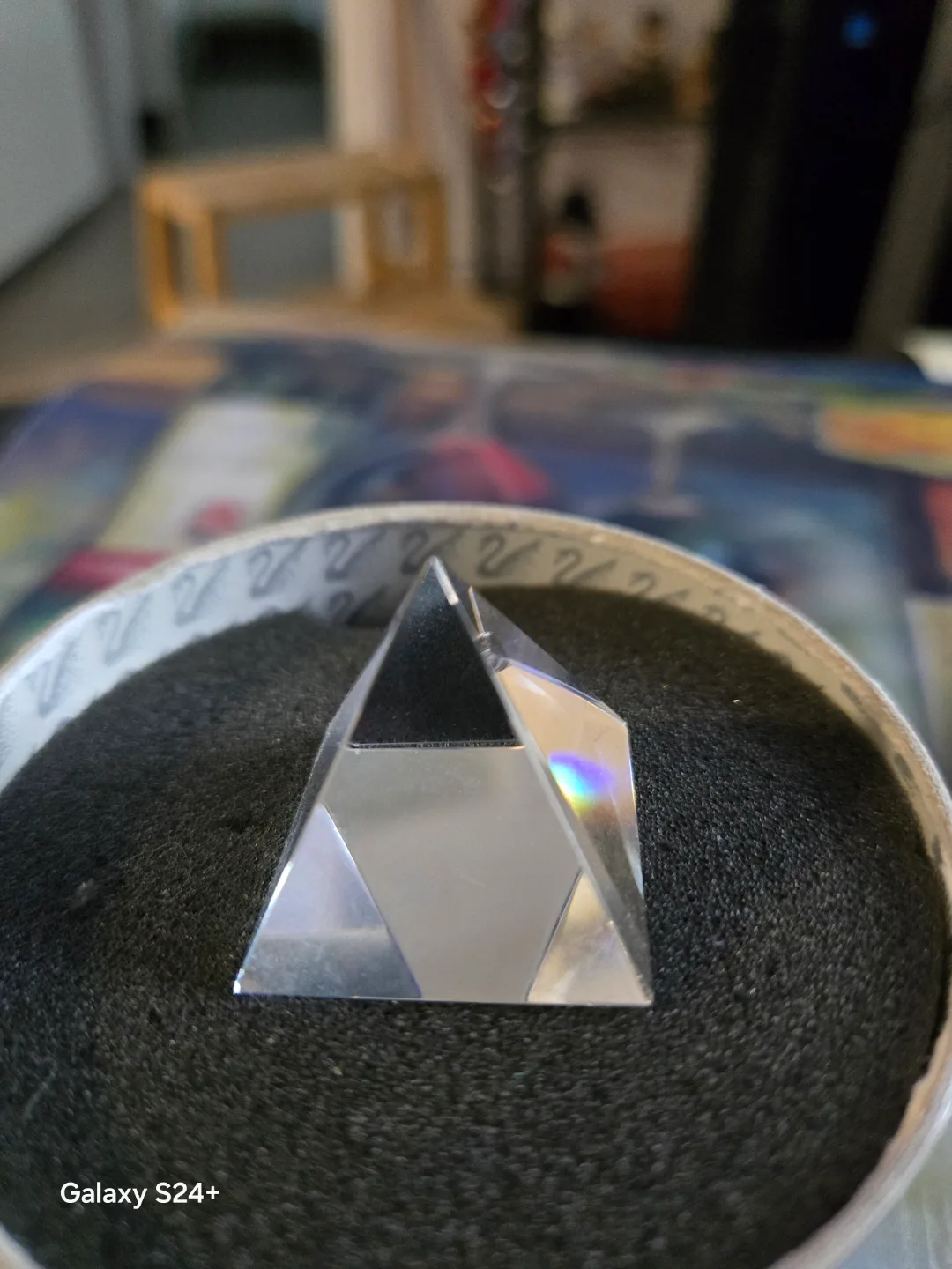 Swarovski Crystal Pyramid Paperweight image indicator(2)