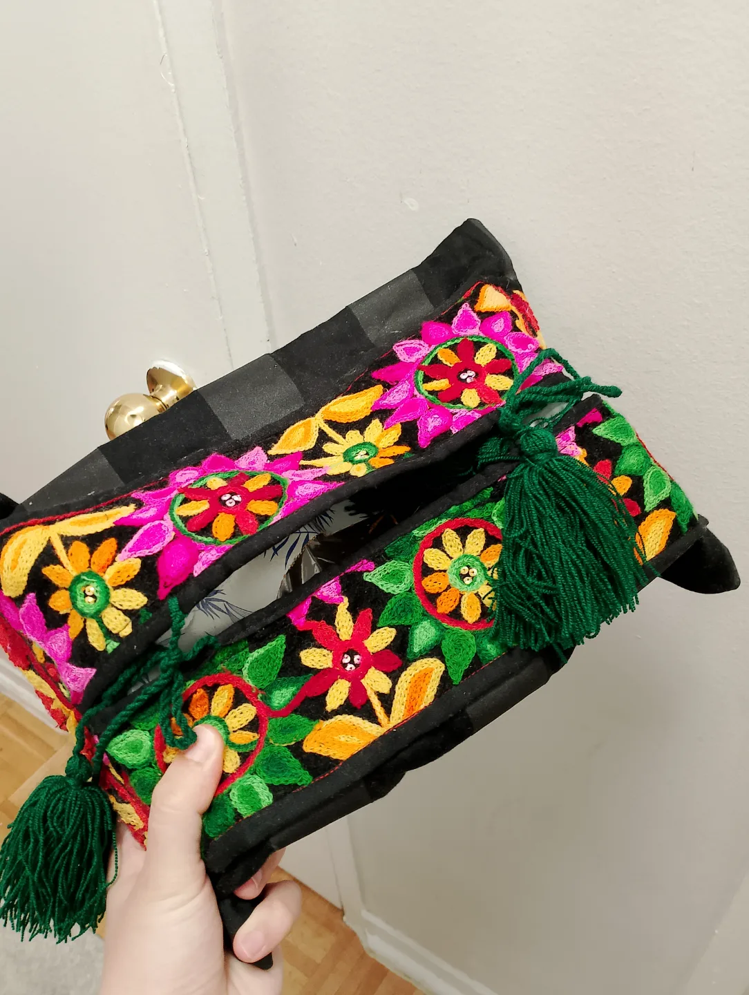 Moving sale Hand-Embroidered Table Runner or Wall Hanging image indicator(4)