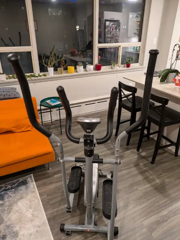 Sunny Health & Fitness Elliptical Trainer - photo 2