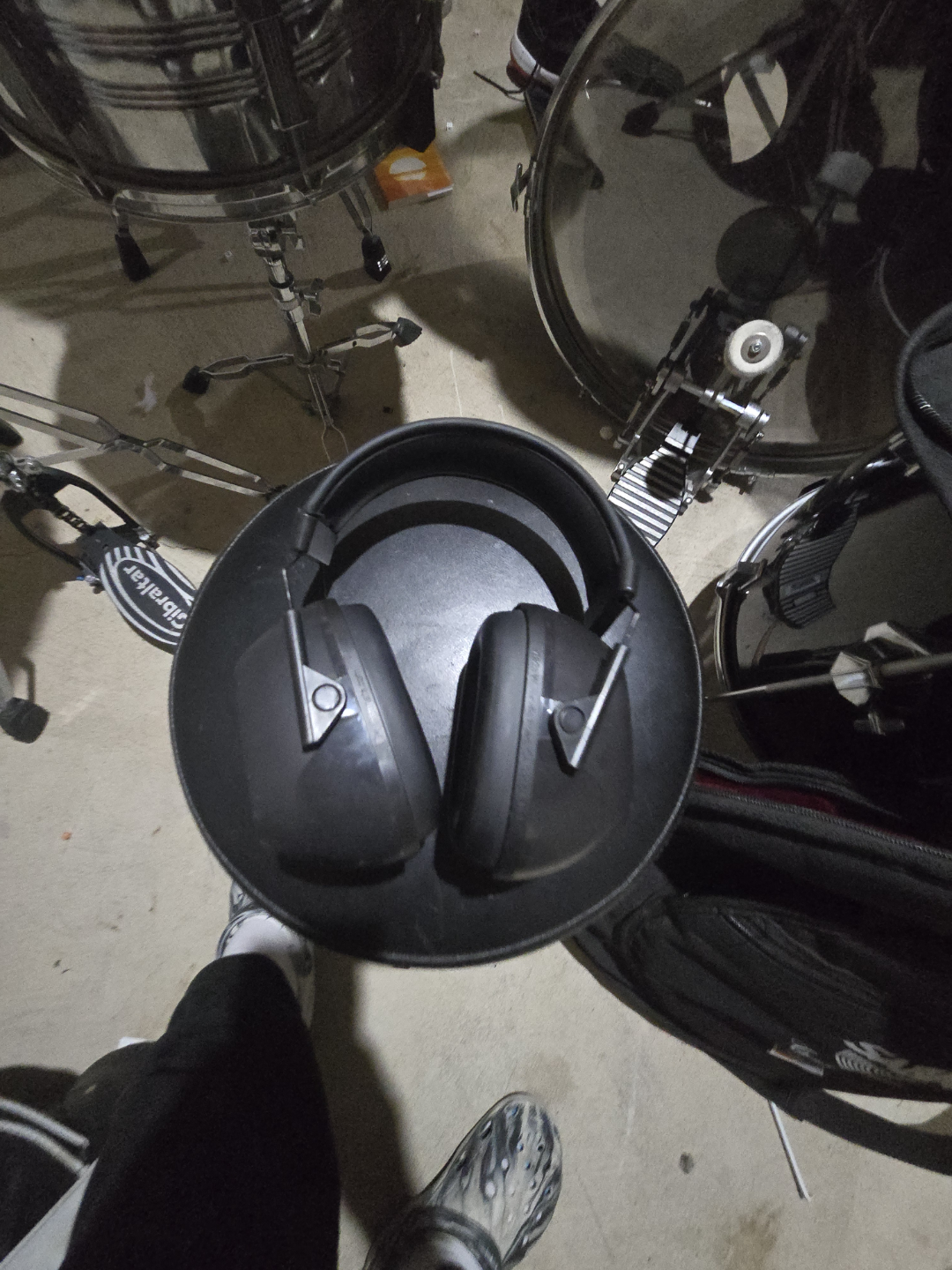 Used Evans Drum Set with Sabian Cymbals and Vic Firth Sticks - photo 5