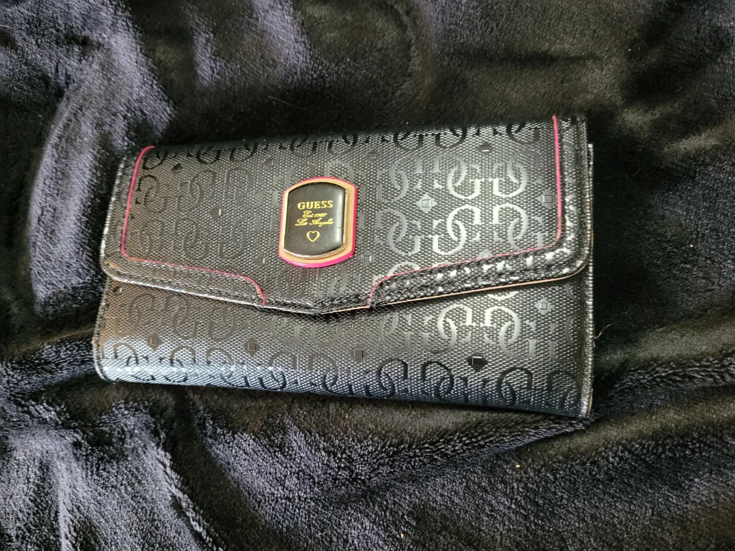 Guess Black and Tan Shoulder Bag And Wallet with Monogram image indicator(6)