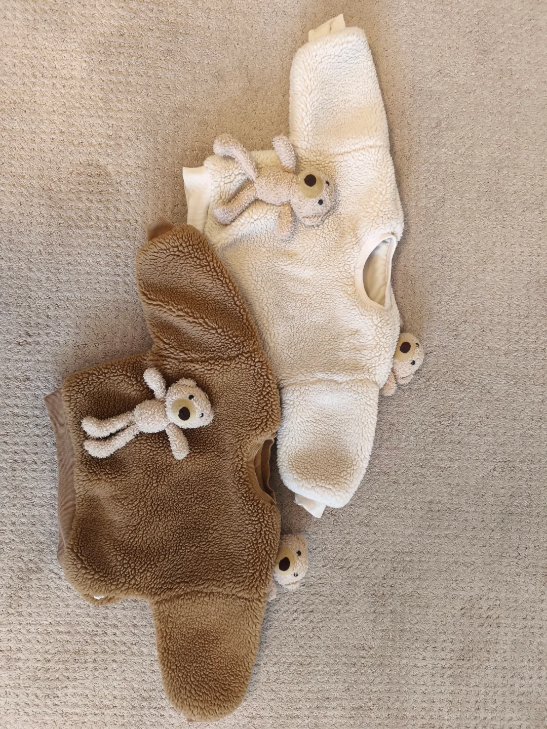 Adorable Teddy Bear Sweaters - Size 90/52 thumbnail