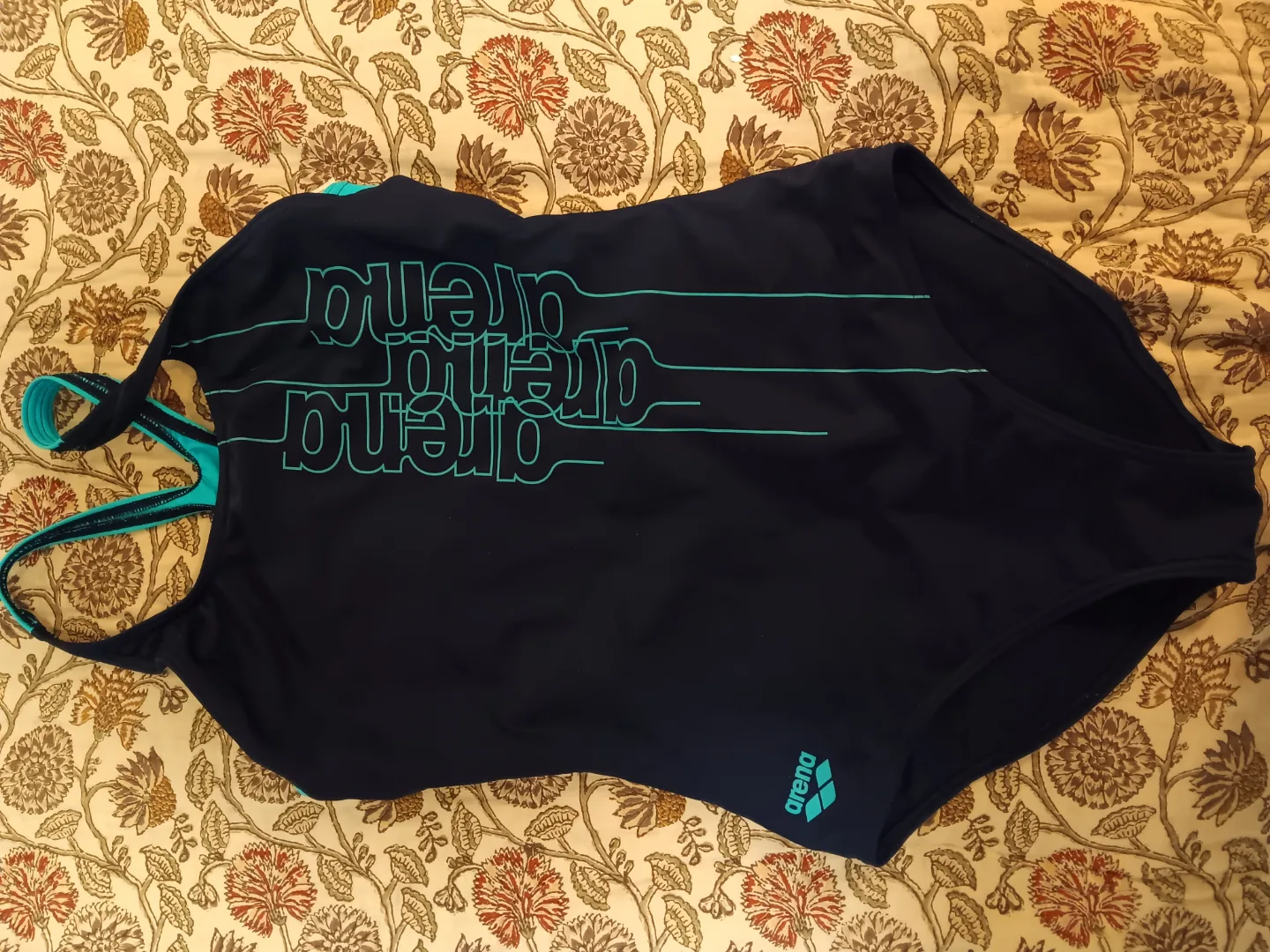 Arena Women's Swimsuit Size 30 thumbnail