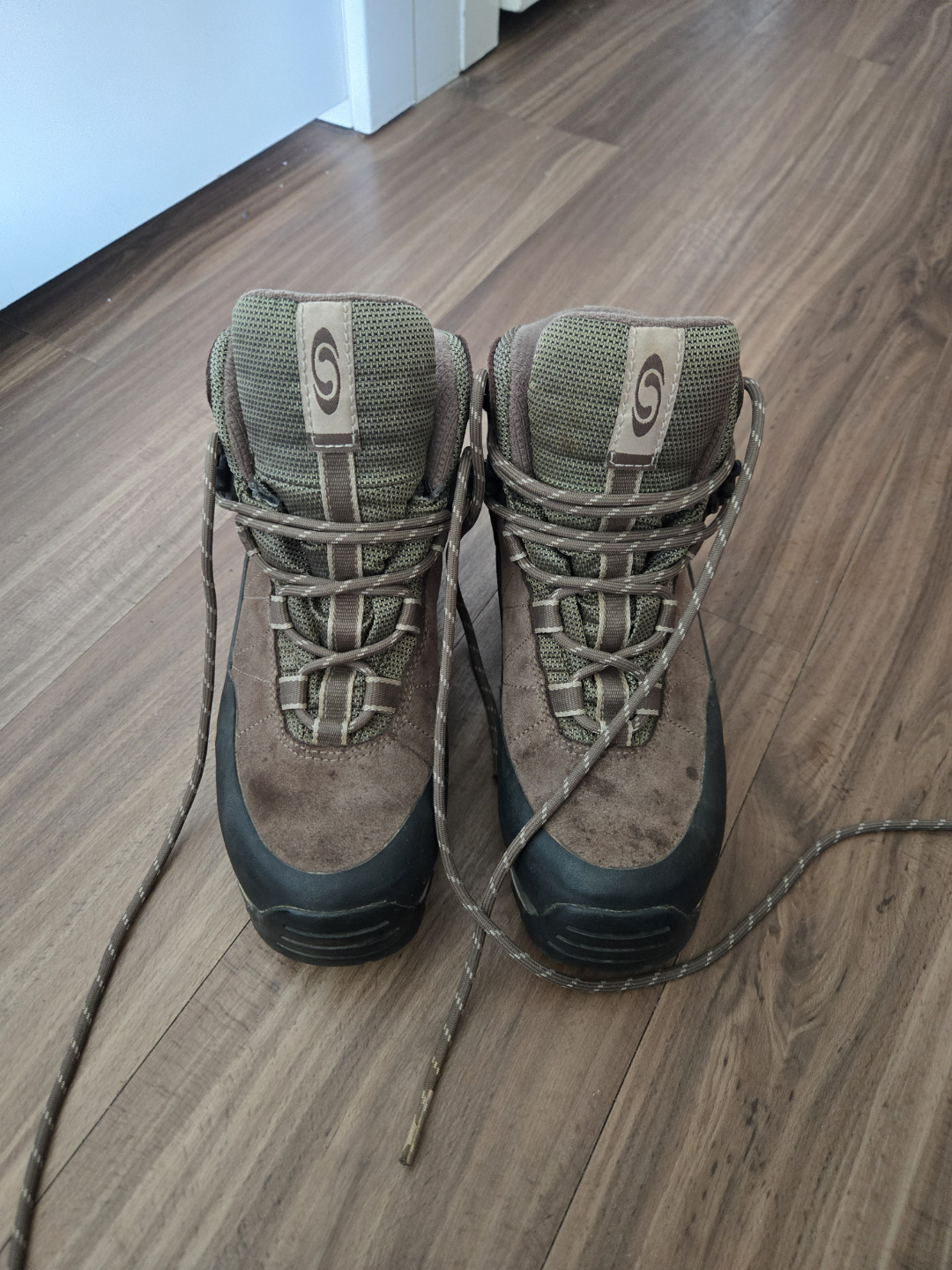 Garmont Hiking Boots - Size US 7 - photo 2