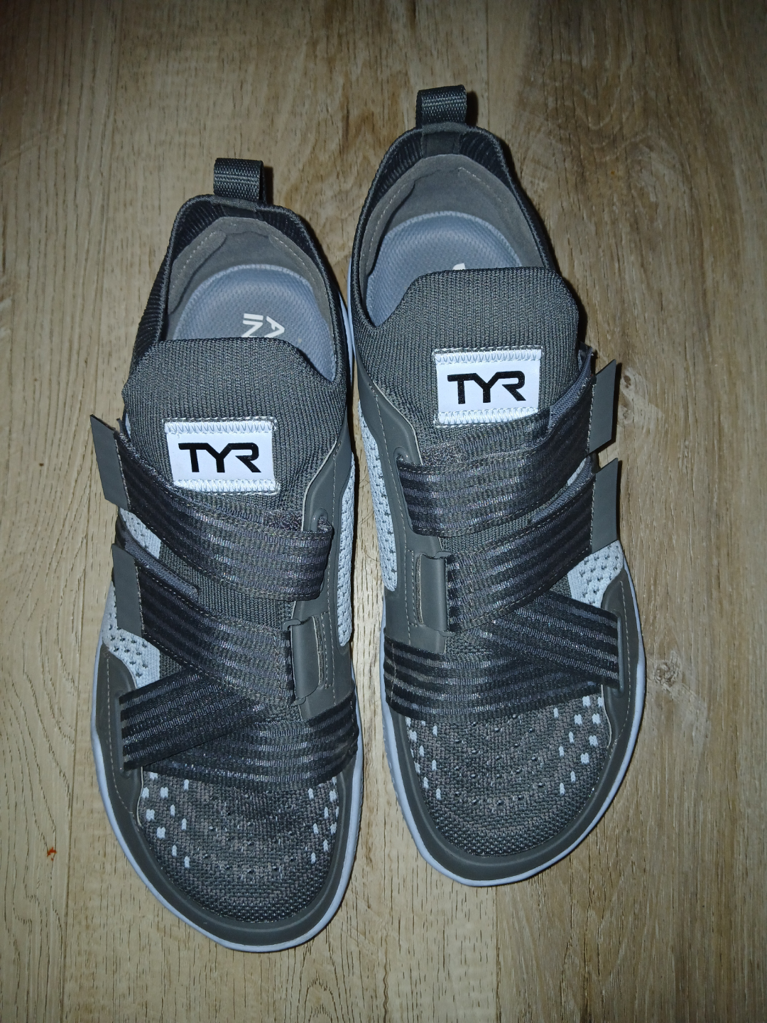 TYR sports shoes