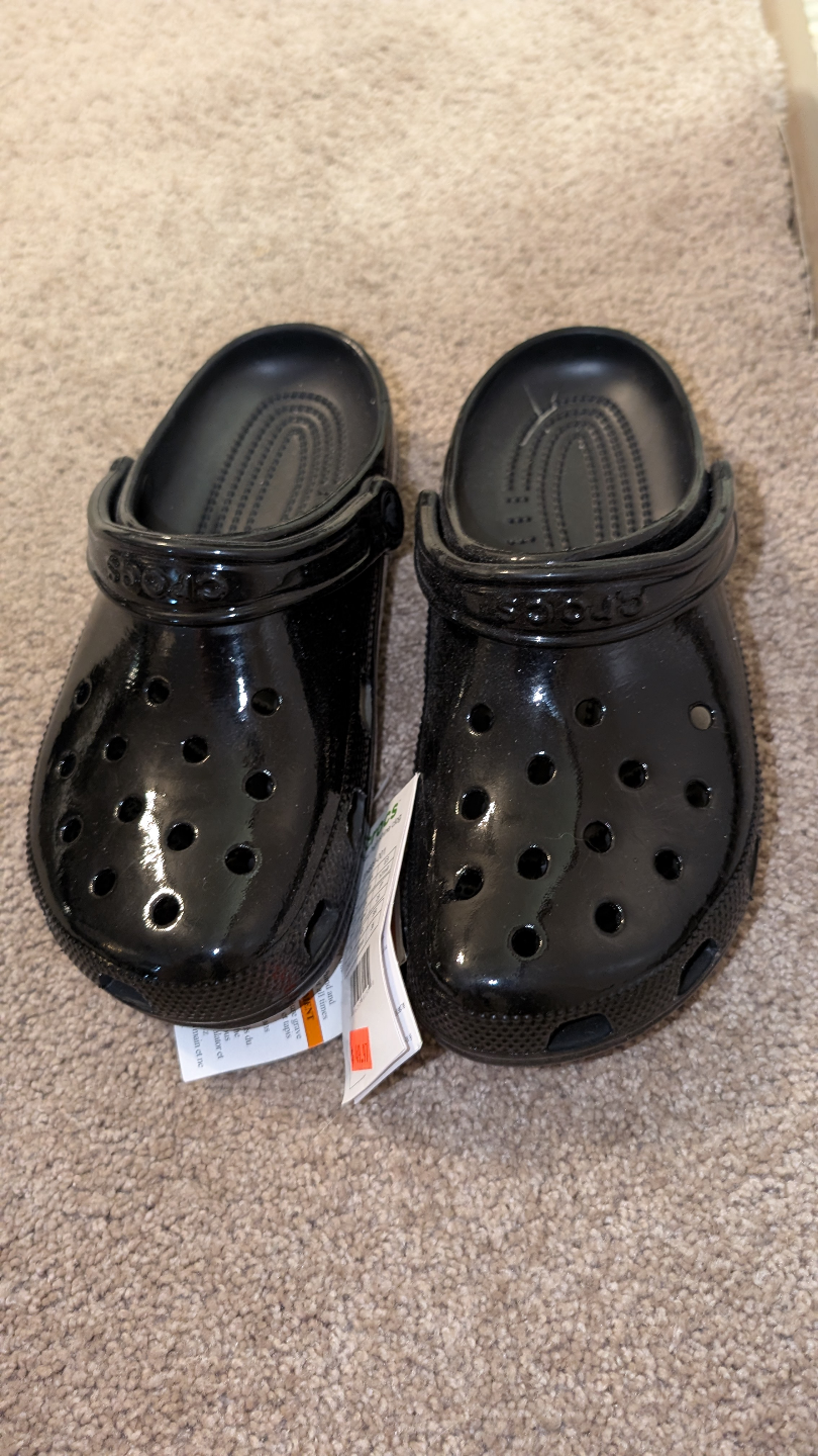 new Crocs shiny black women's size 8