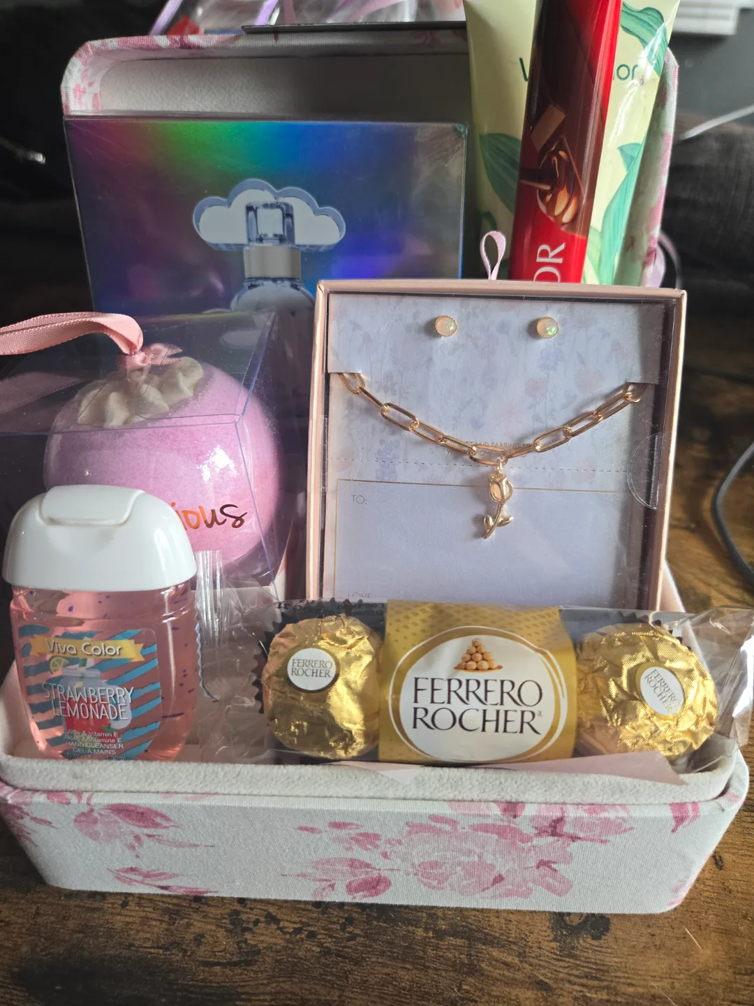 Mothers Day Jewellery Box image indicator(3)