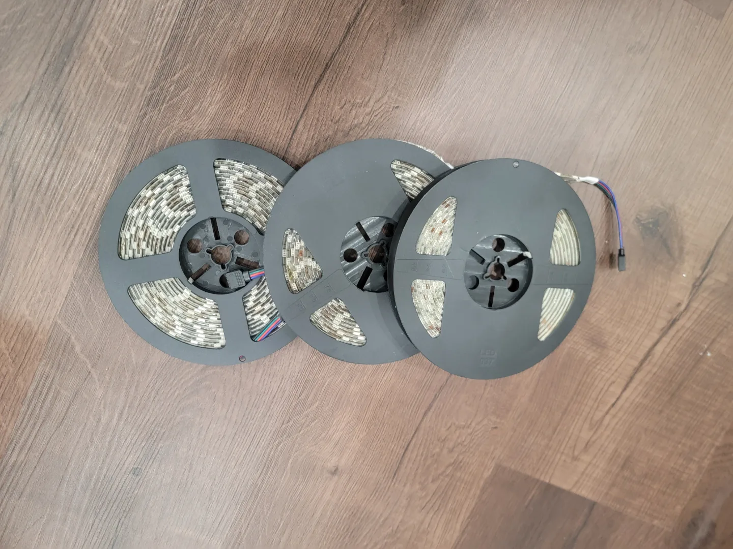 Brand New RGB LED Strip Lights with Remote and Power Supply image indicator(2)