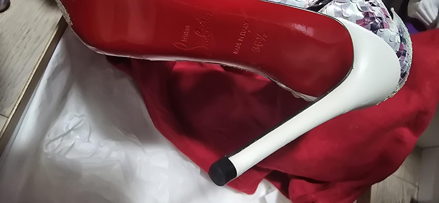 authentic Louboutin - photo 4