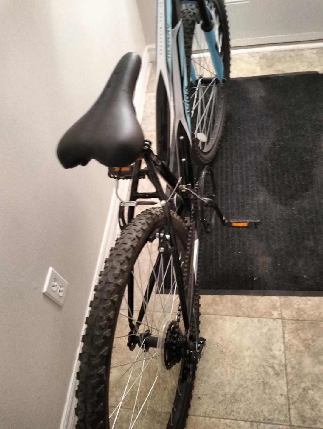 Avigo Mountain Bike - 15 Speed - photo 4