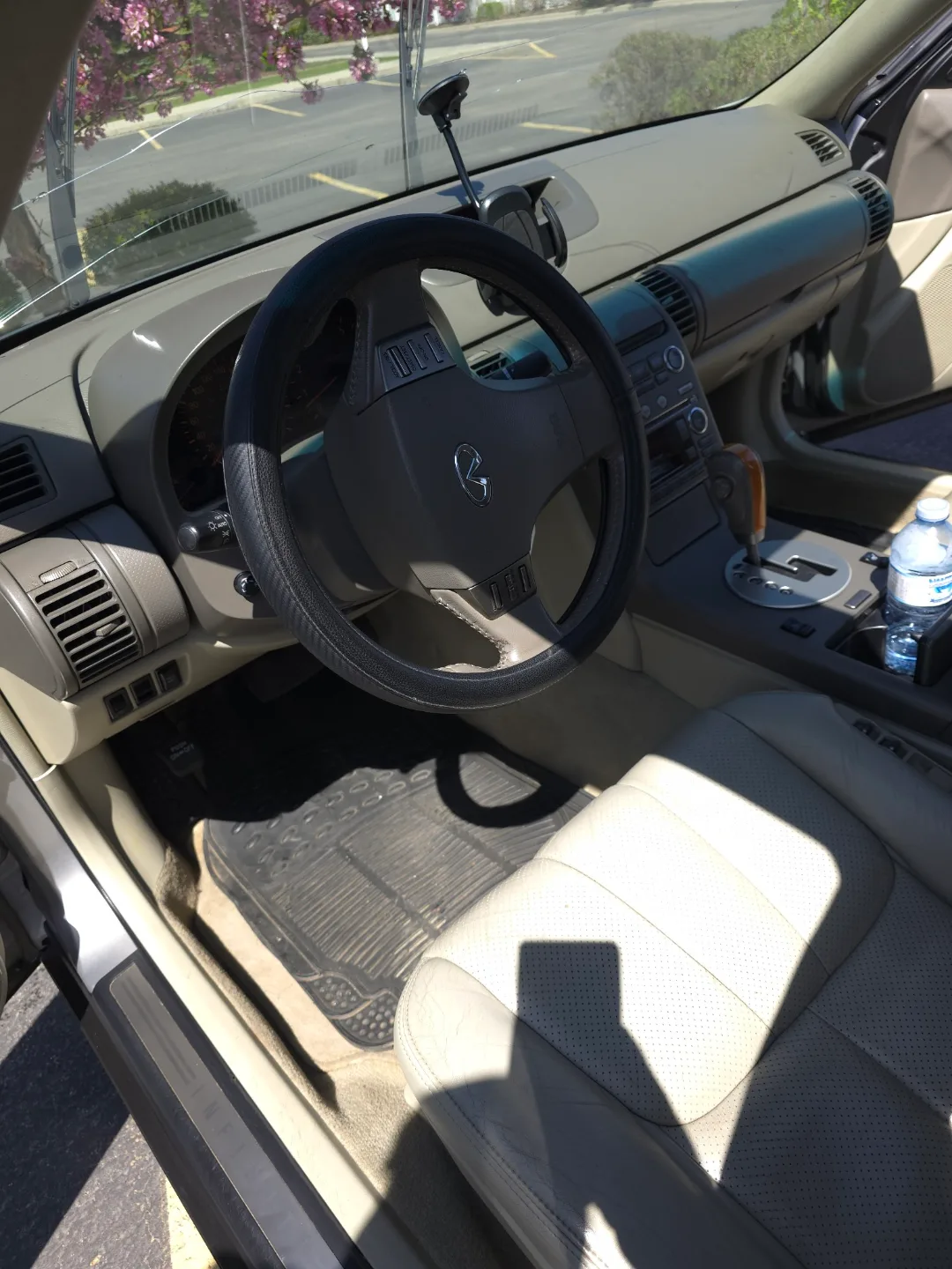 2004 Infiniti G35 Sedan - Low Kilometers image indicator(2)