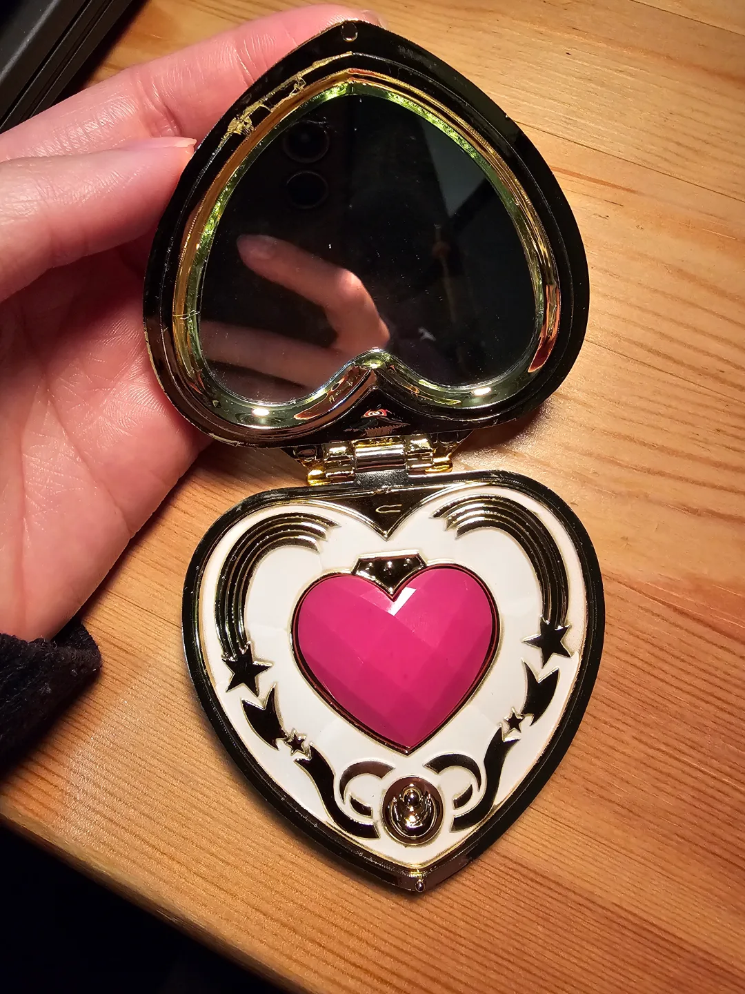Sailor Moon Heart Compact Mirror image indicator(2)