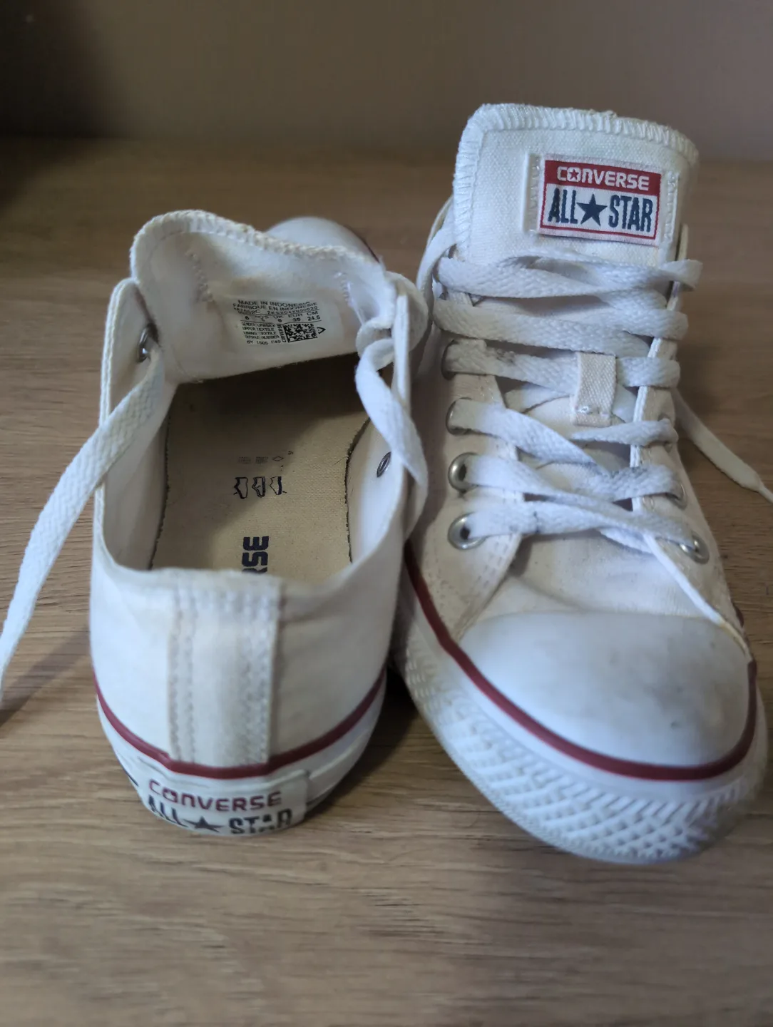 Converse All Star Low Top Sneakers - Women's Size 8 thumbnail