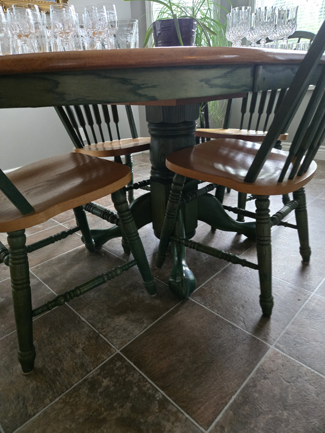 Solid Oak Table & 4 Chairs - photo 3