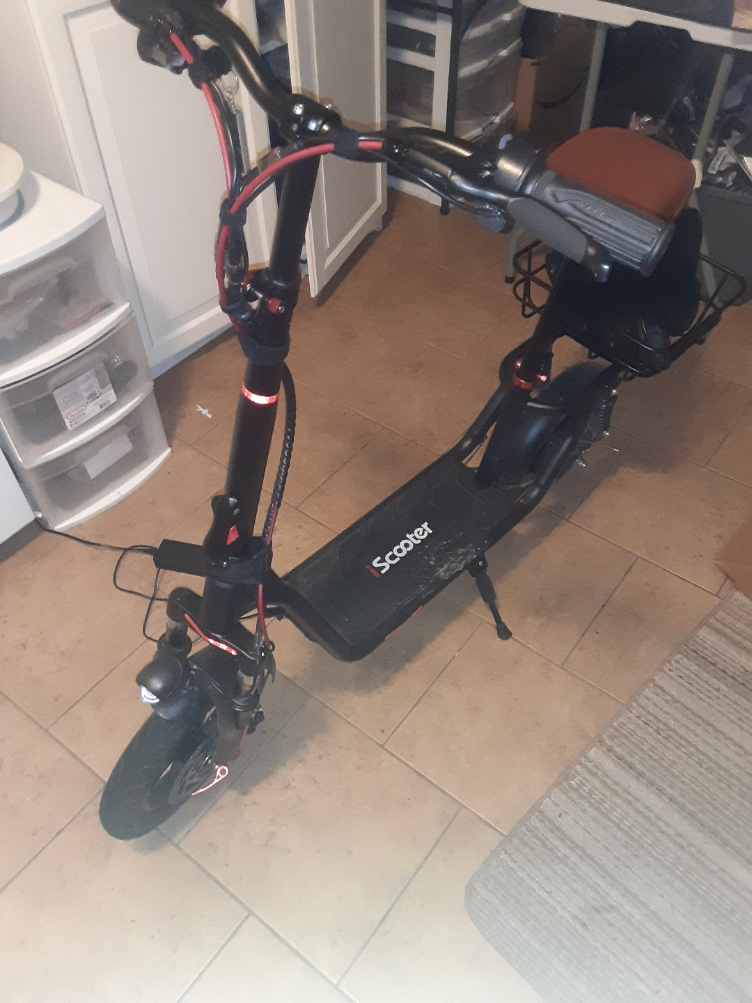 MOVING SALE i12 Electric Scooter MUST GO 500W
