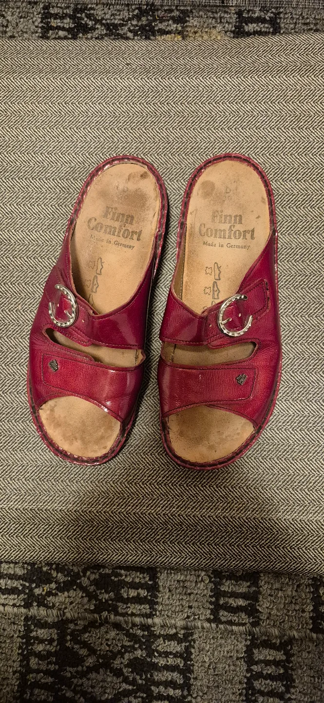 Finn Comfort Women's Red Leather Sandals thumbnail