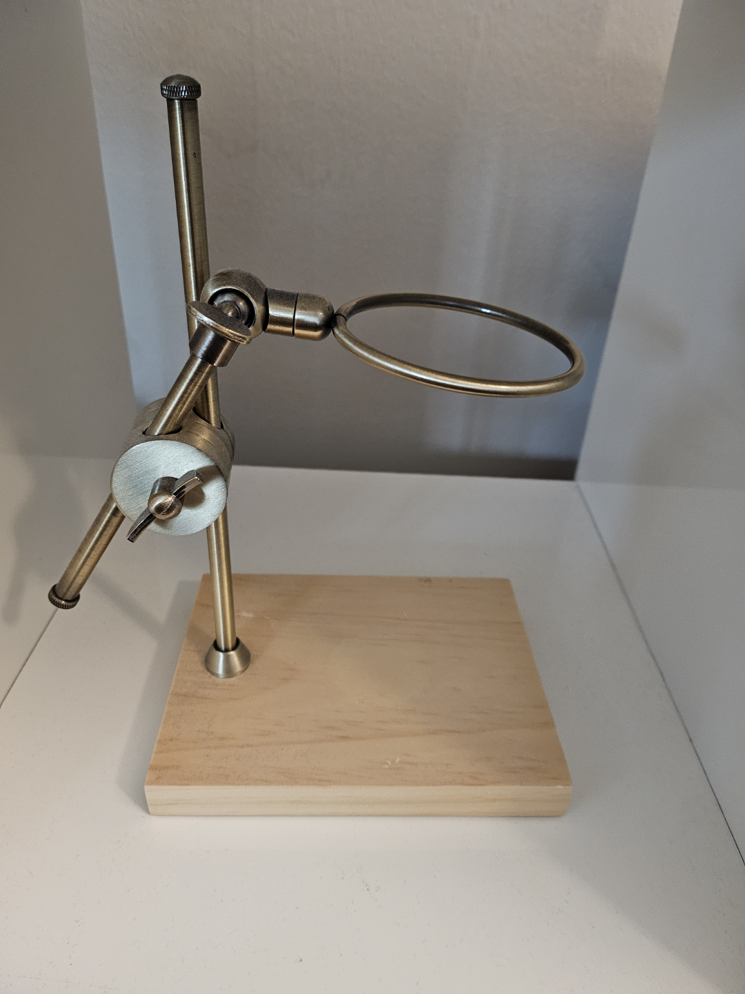 Pourover coffee brewing stand