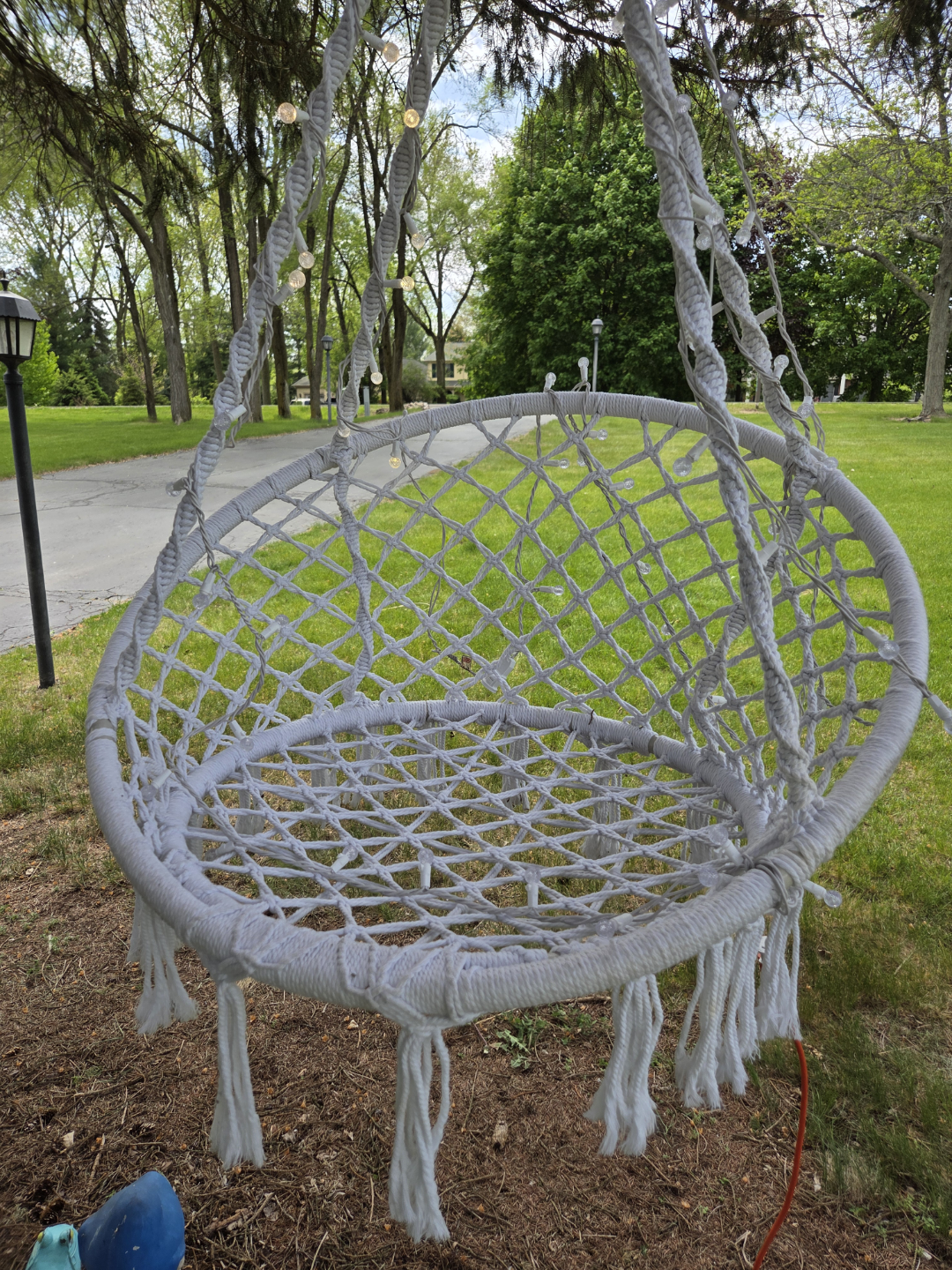 White Macrame Hanging Swing Chair - photo 3
