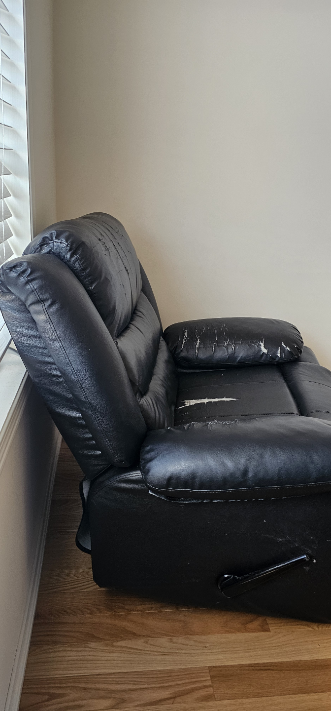Black Recliner Chair - photo 3