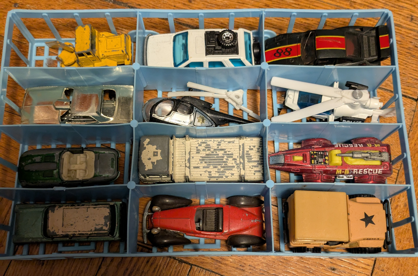 Matchbox and Hot Wheels Assorted Lot - photo 5