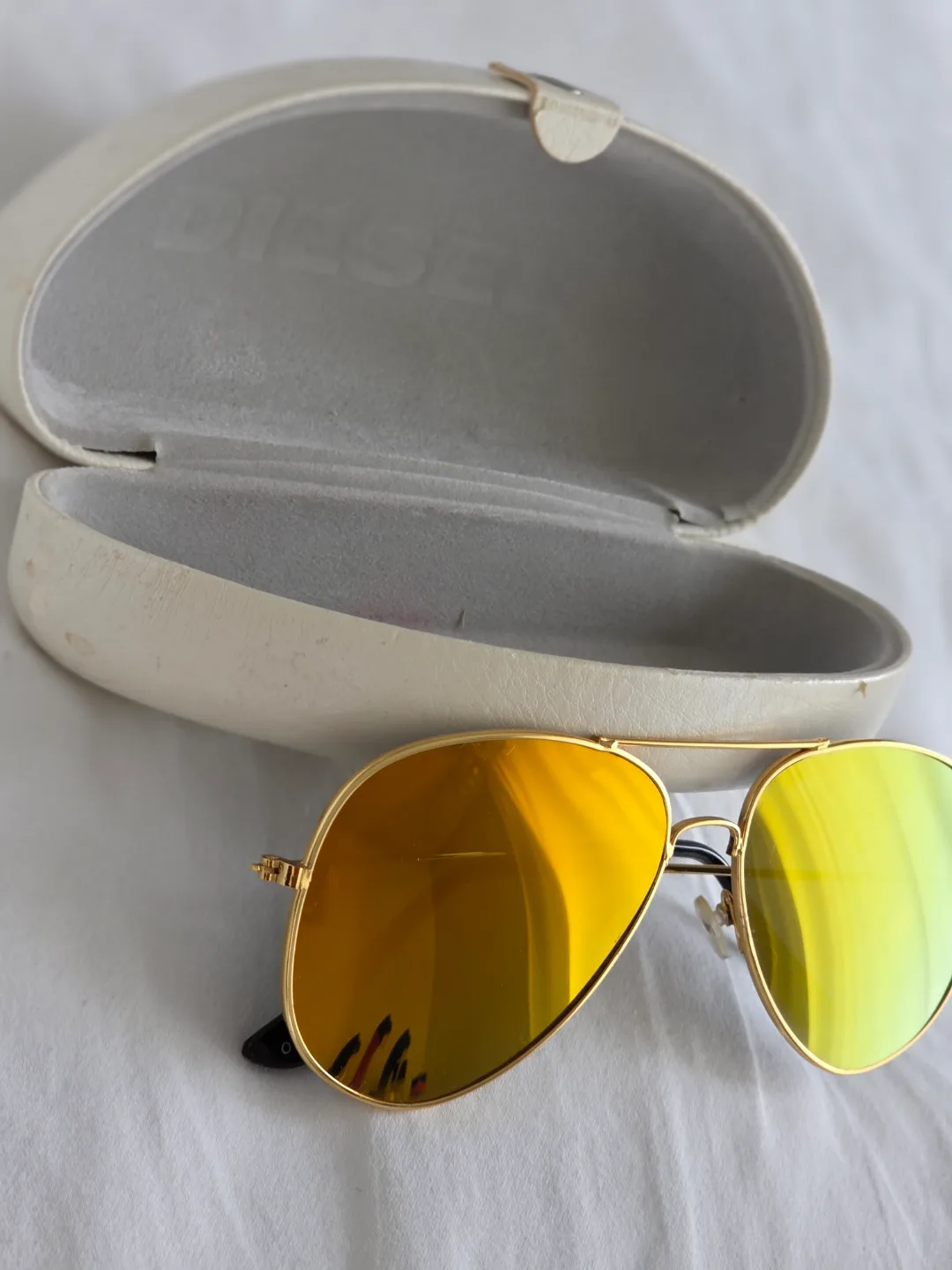 Aviator Sunglasses with Orange and Yellow Mirrored Lenses image indicator(3)