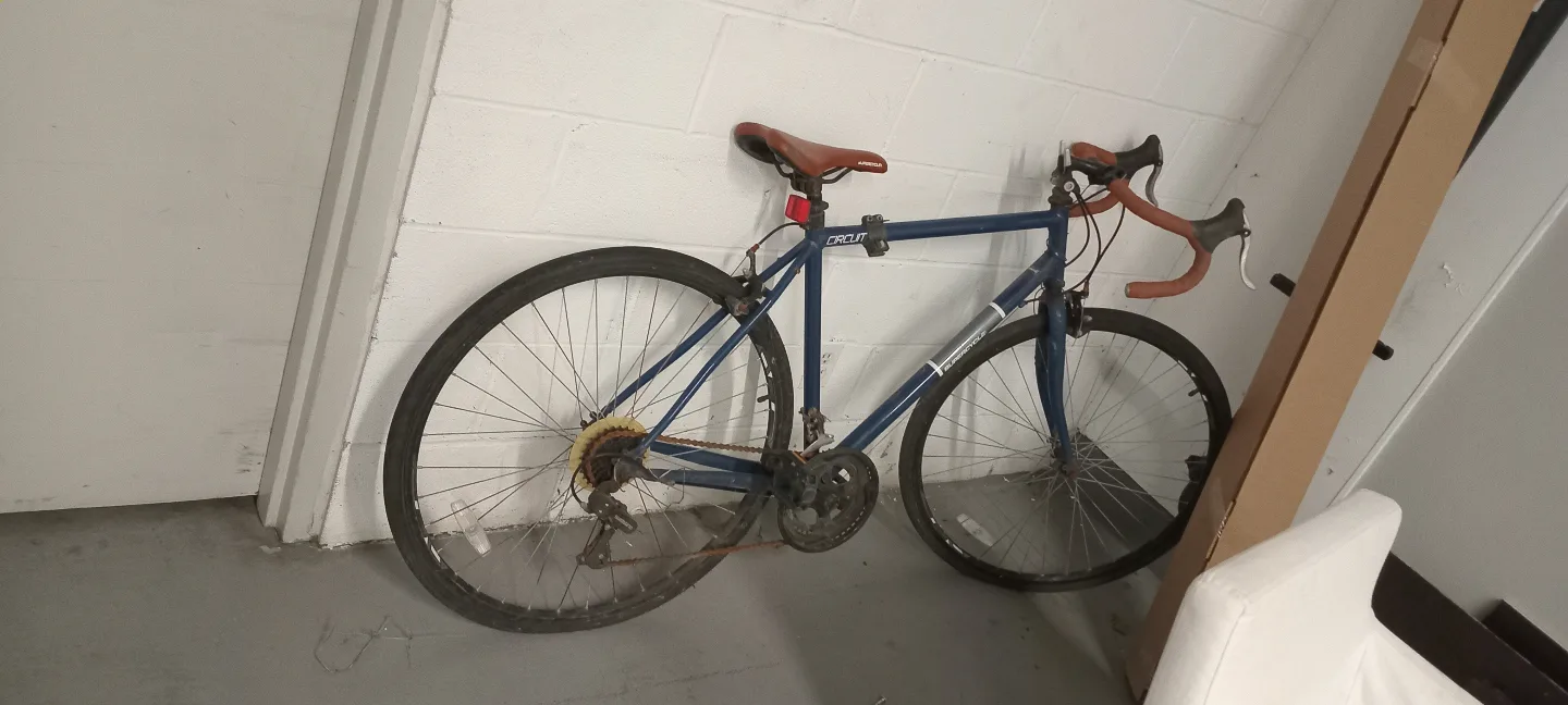 Used Circuit Supercycle Road Bike thumbnail