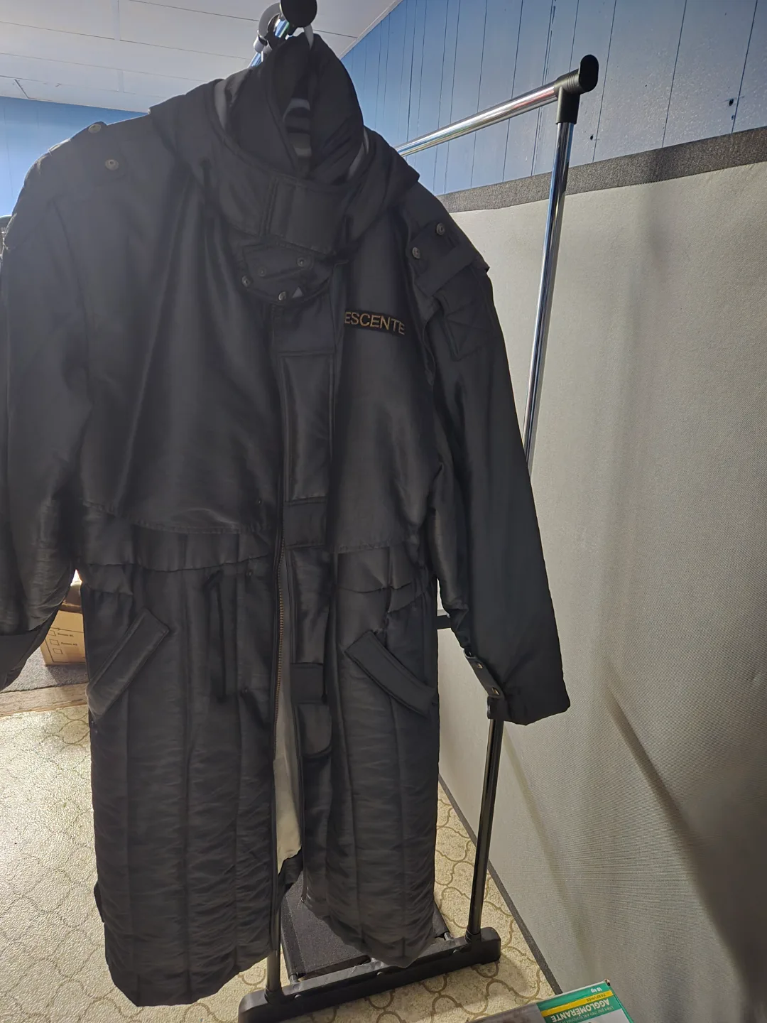 Descente Mens Silver Trench Jacket image indicator(7)