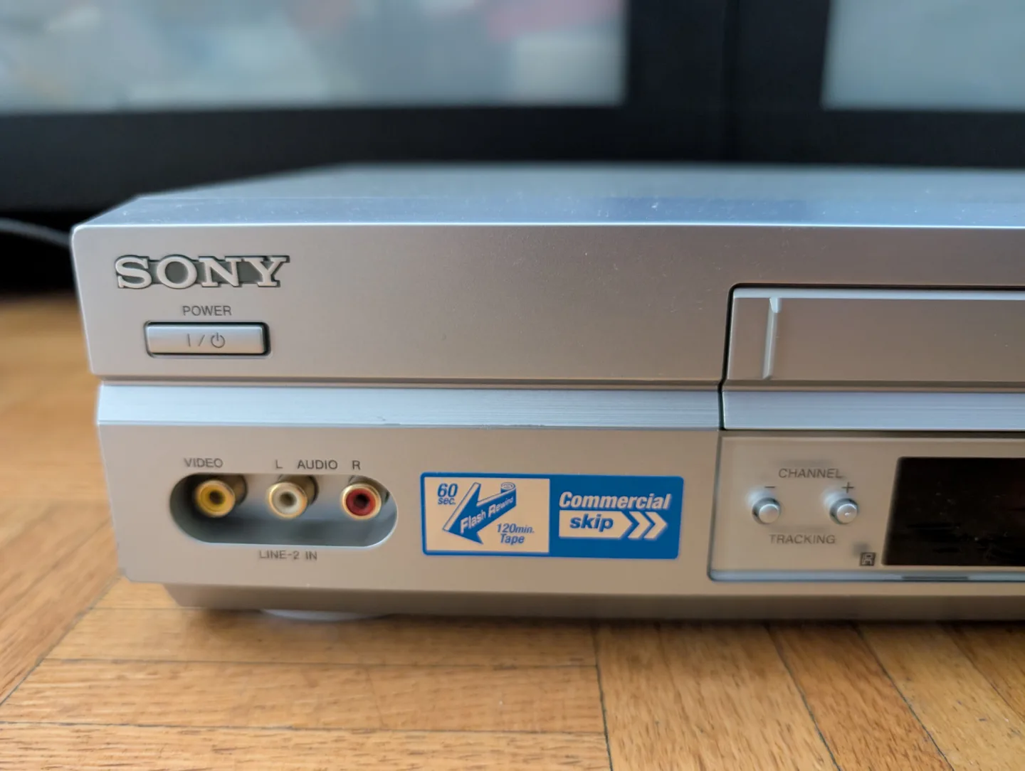 Sony SLV-N750 Hi-Fi Stereo VHS VCR image indicator(6)