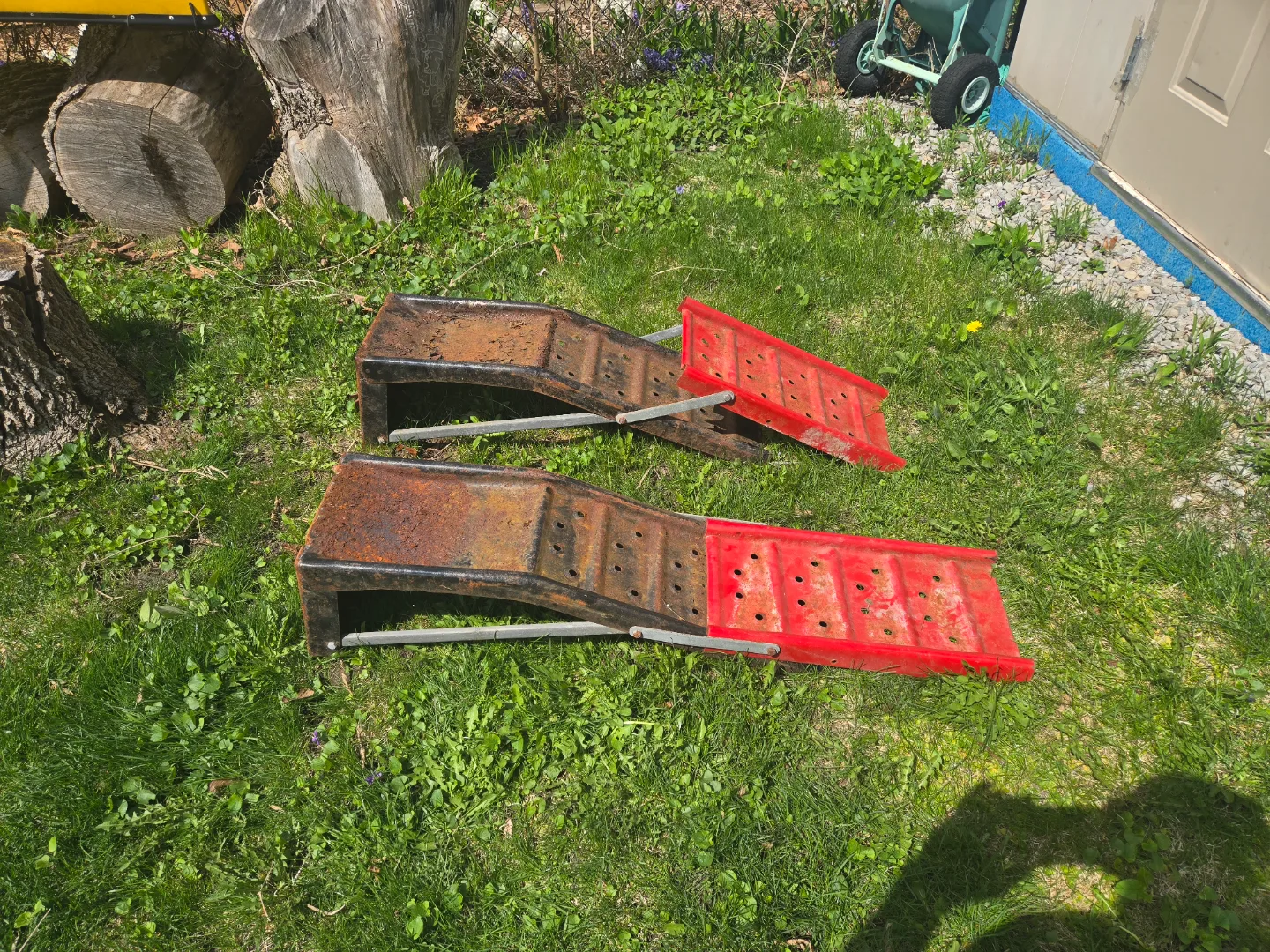 Pair of Used Red Metal Vehicle Ramps thumbnail
