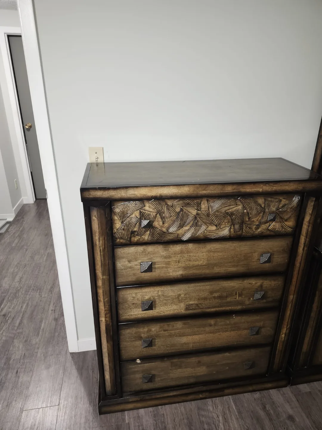 King Size Bedroom Set - Dark Wood & Leather thumbnail