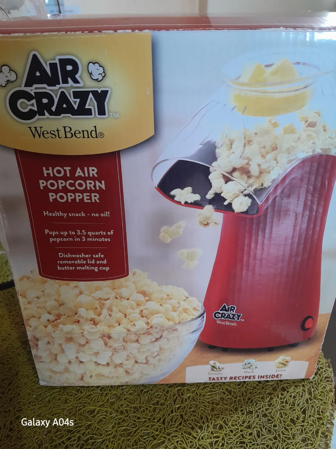 West Bend Air Crazy Hot Air Popcorn Popper image indicator(2)
