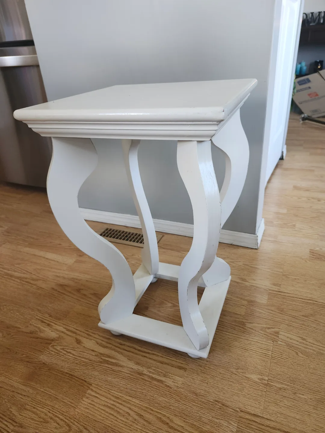 White Accent Table thumbnail