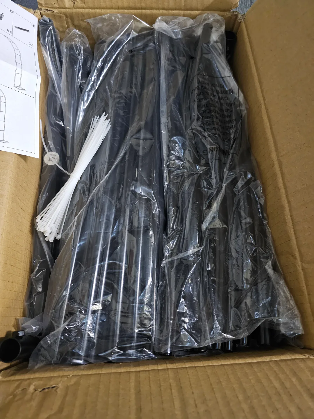 Black Metal Garden Arch Wedding Archway image indicator(8)