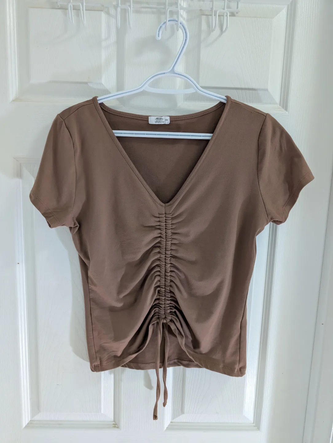Arden Women's Brown Cinched Top - Size Medium thumbnail