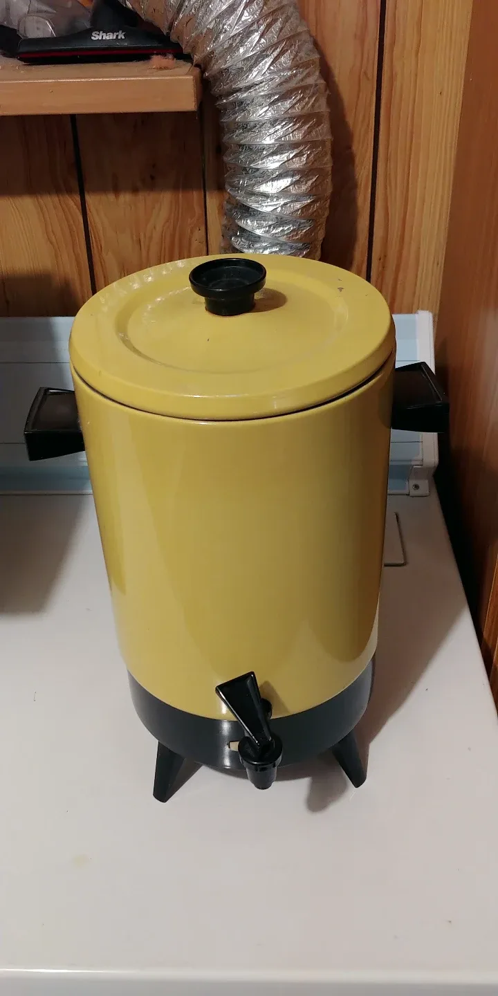Vintage Empire 32-Cup Automatic Coffee Party Maker thumbnail