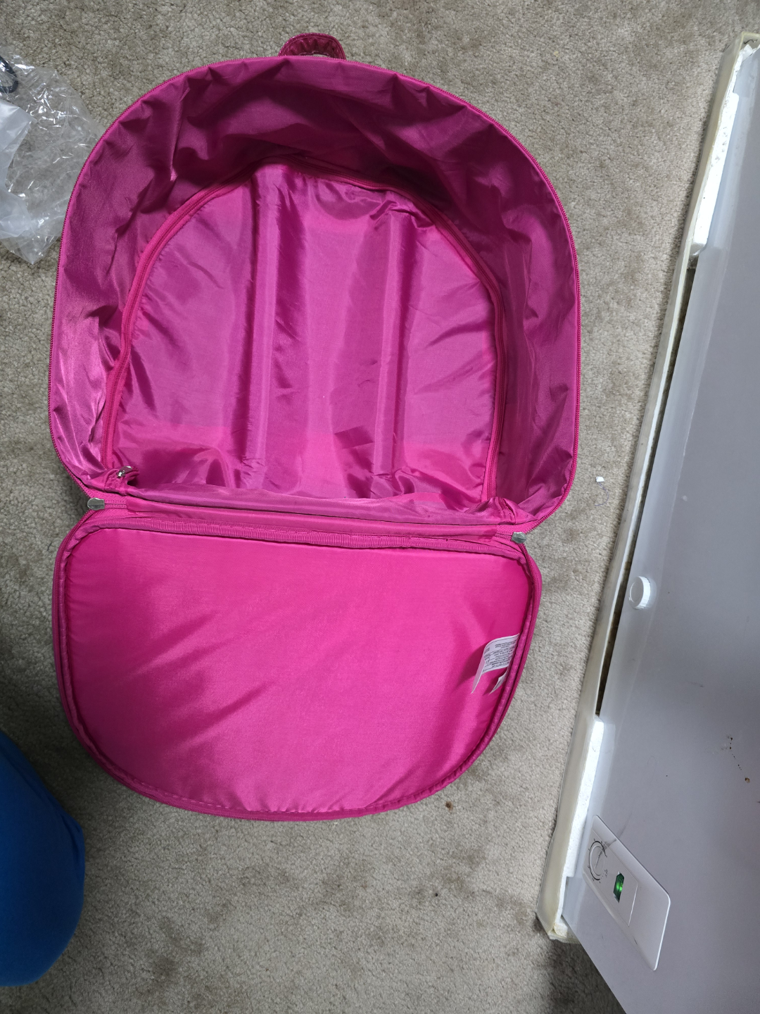 Disney Princess Rolling Suitcase - photo 3