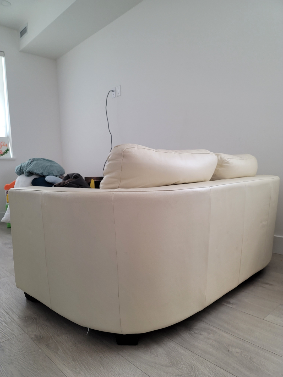 Italian cream color loveseat sofa - photo 5