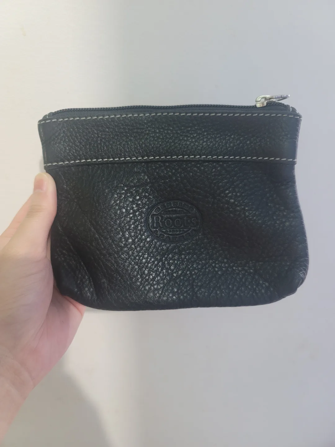 Roots Leather Zip Pouch thumbnail
