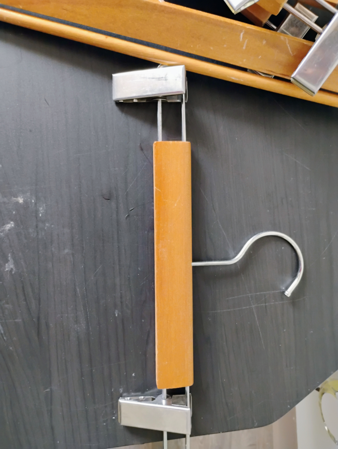 Wooden pants hangers with clips - photo 2