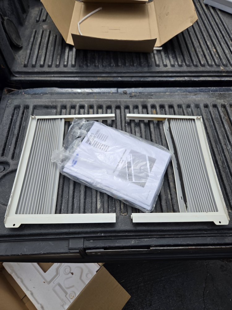 Samsung 6,100 BTU Window Air Conditioner - photo 5