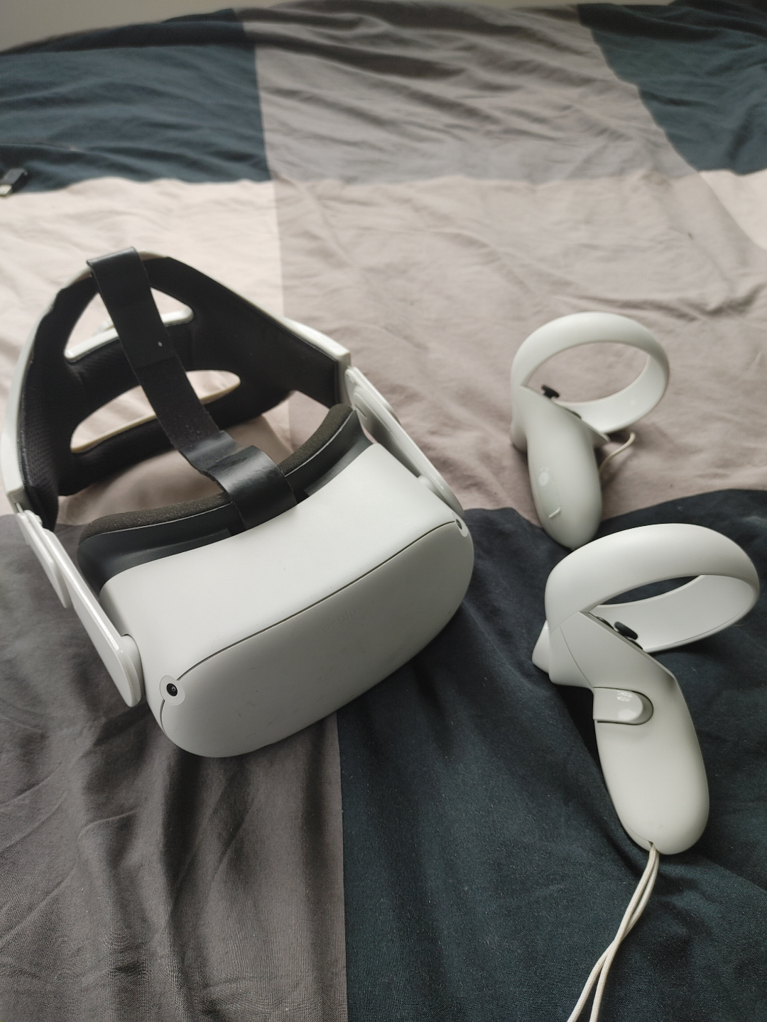 Meta Quest 2 VR Headset and Controllers