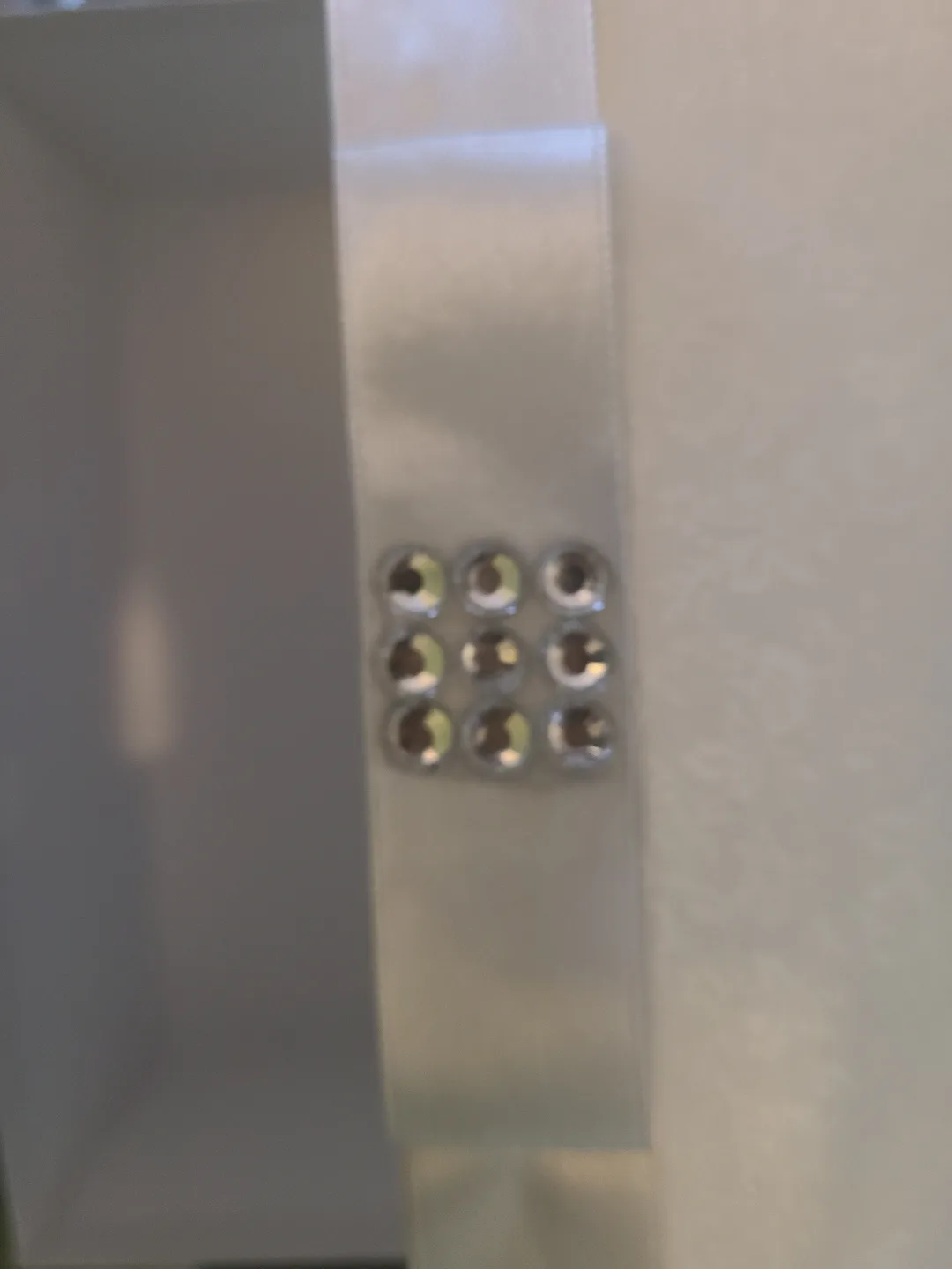 White Wedding Favor Box with Rhinestone Bow image indicator(3)