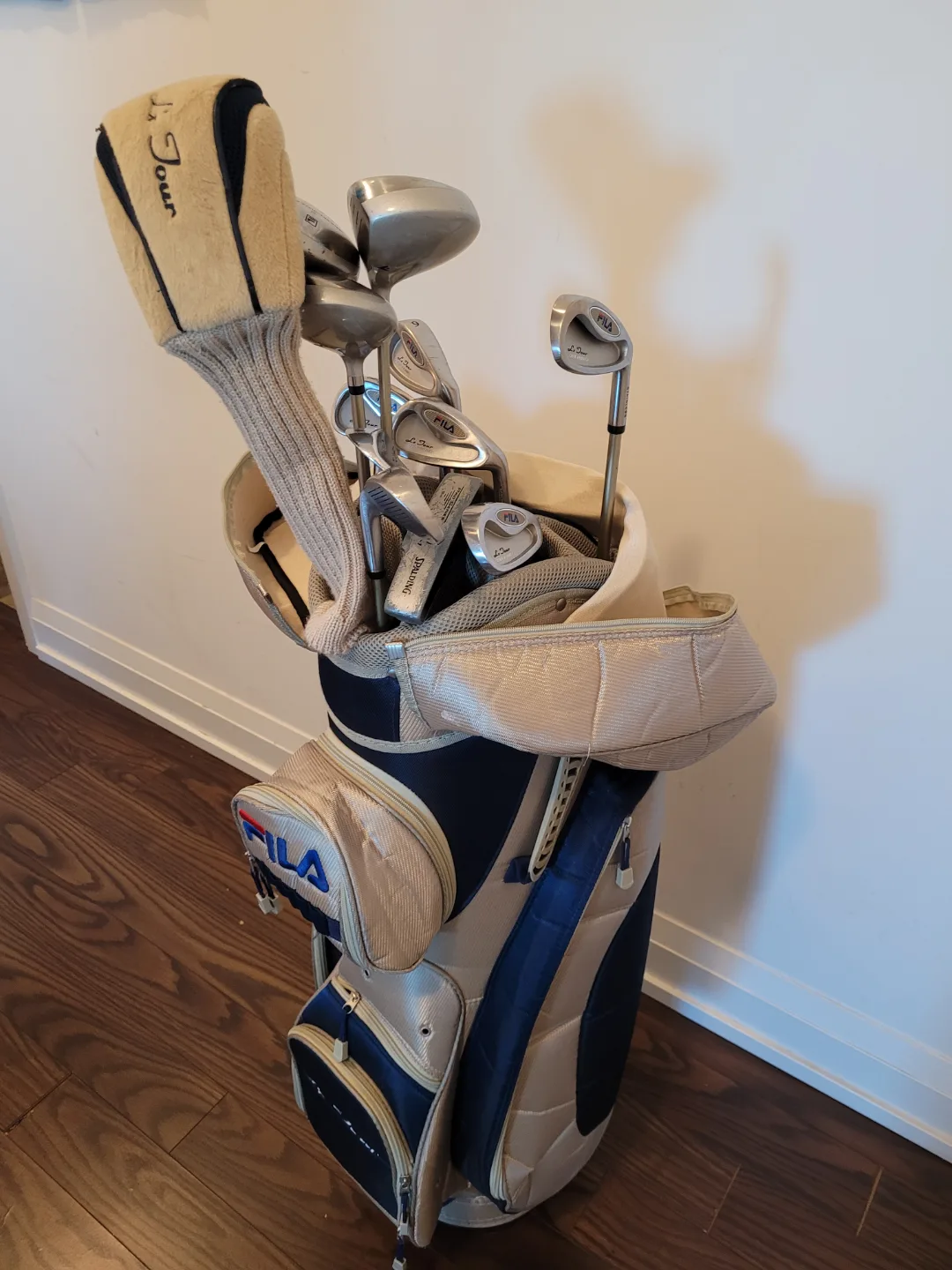 Women's Right hand Golf Club Set & Golf Bag image indicator(8)