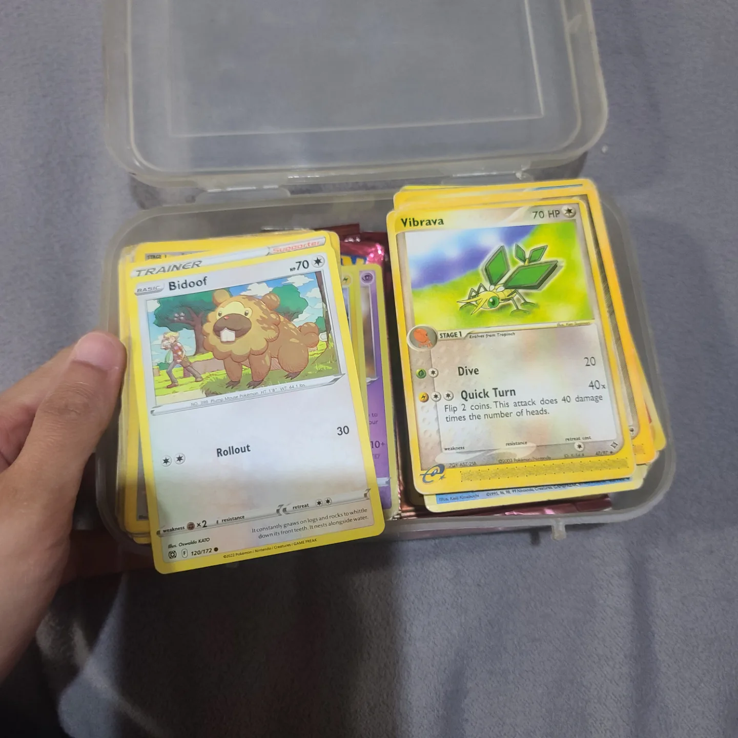 Bulk Pokémon Cards thumbnail