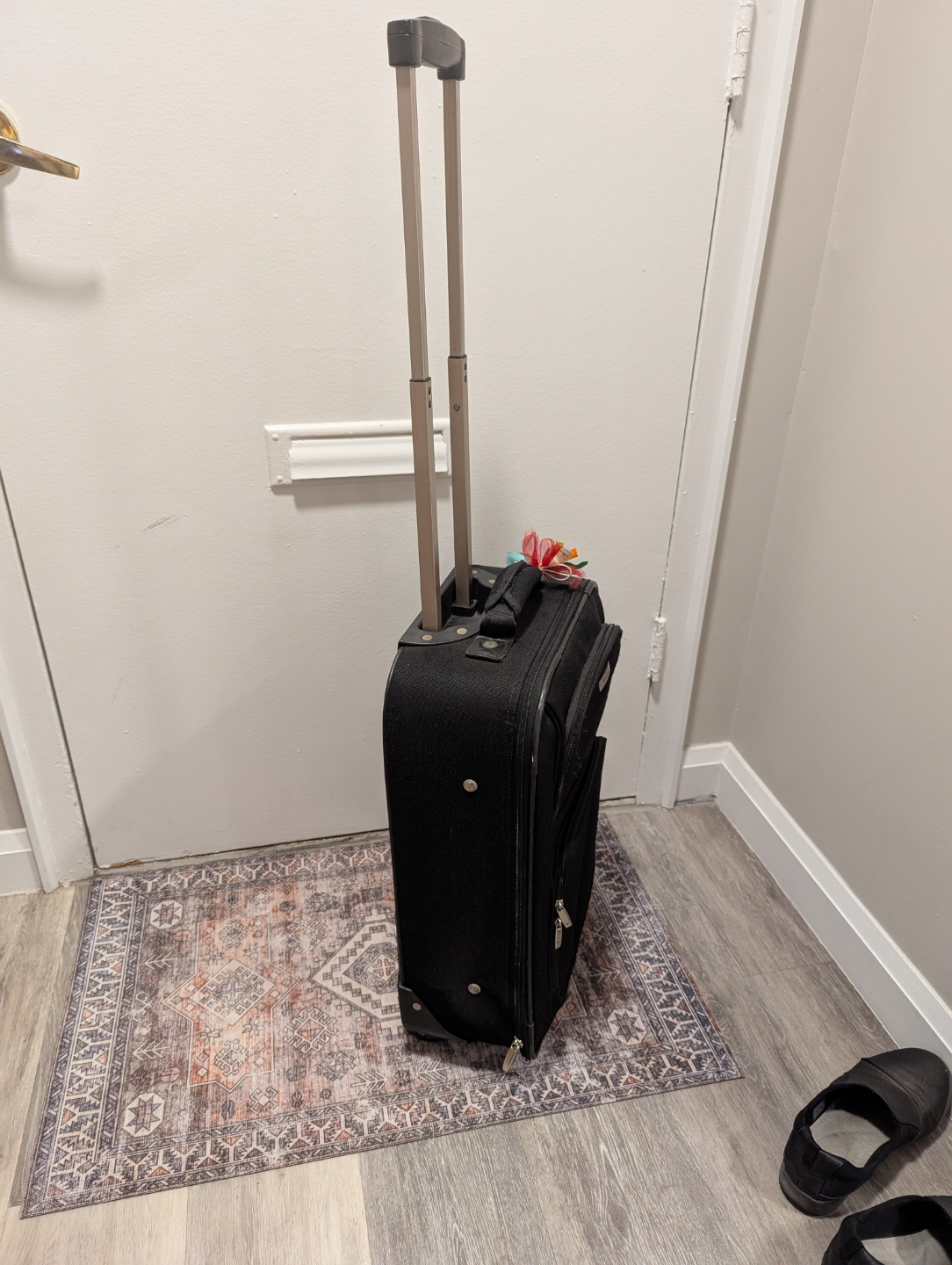 Set of 3 Black Rolling Luggage - photo 4